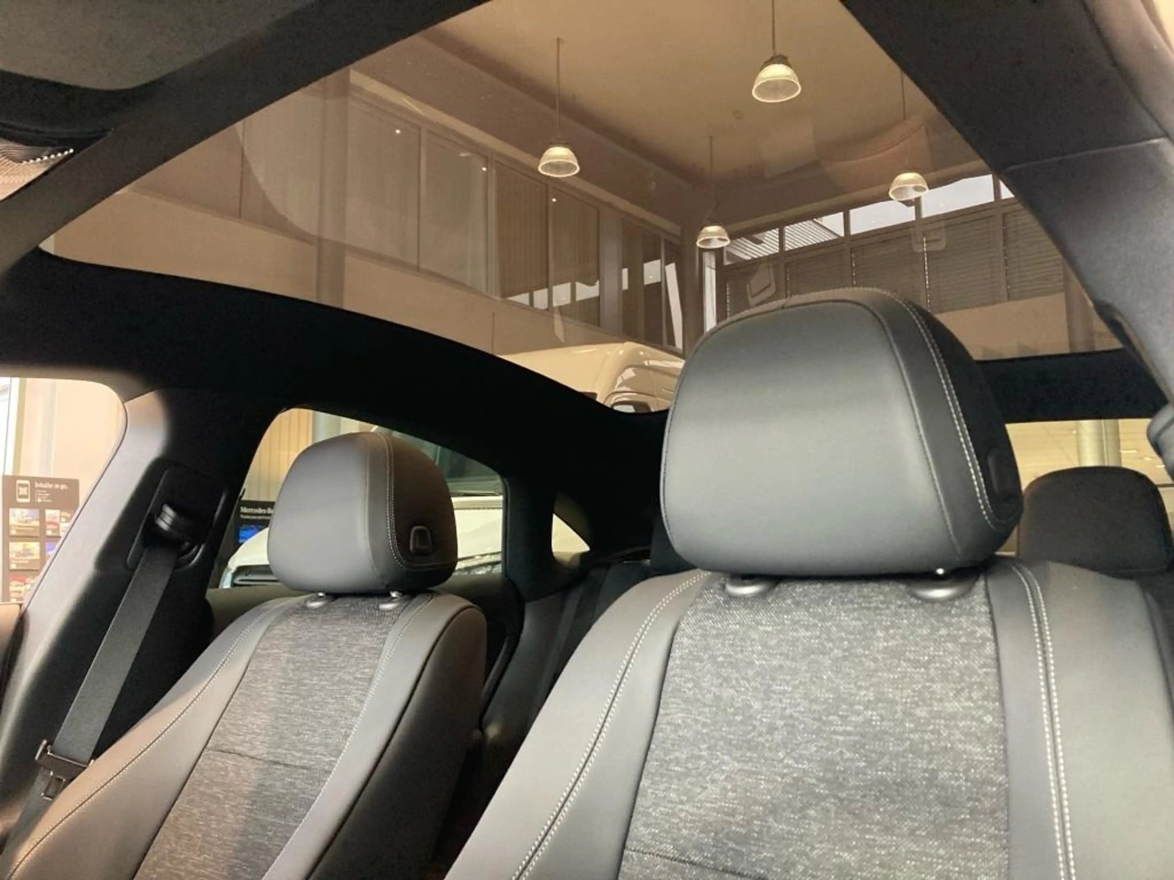 Mercedes-Benz CLA 250 + Progressive+Night+Pano+DISTRON+KEYLESS — photo 15