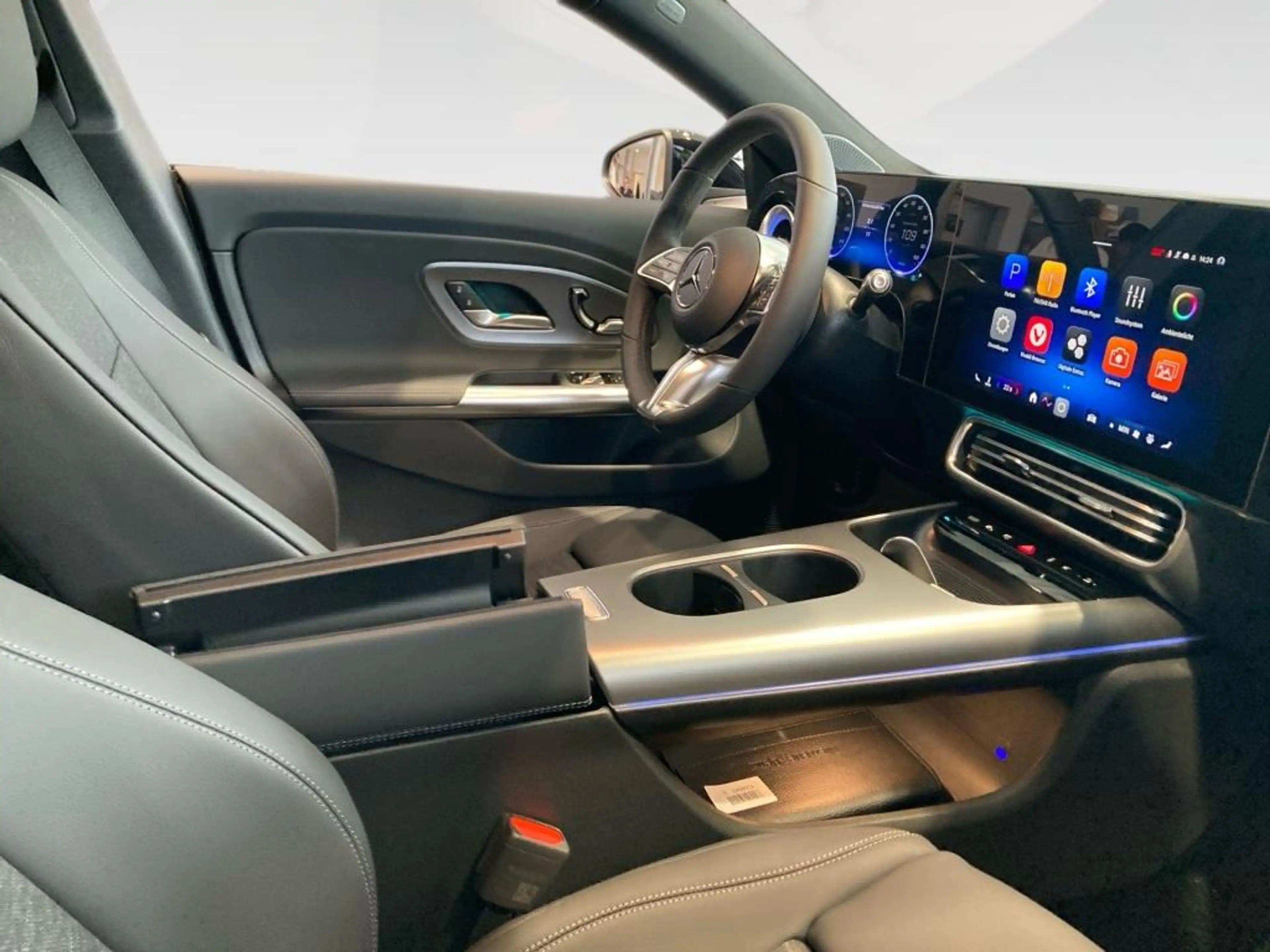 Mercedes-Benz CLA 250 + Progressive+Night+Pano+DISTRON+KEYLESS — photo 10