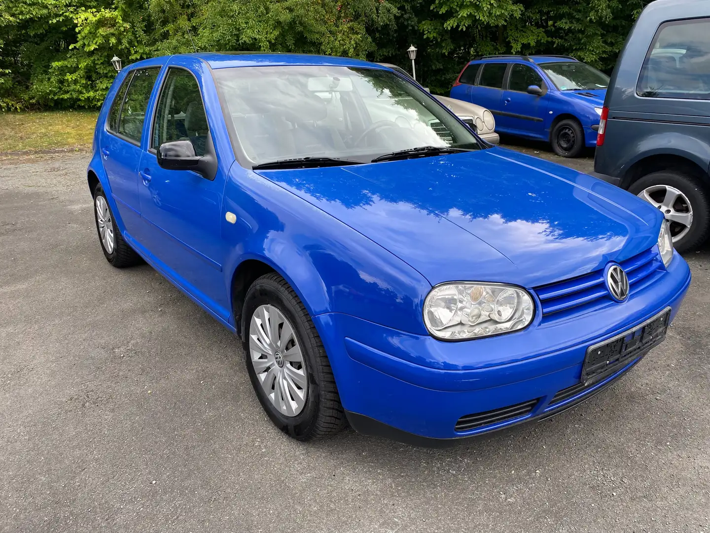 Volkswagen Golf 1.4 Trendline Blau - 1