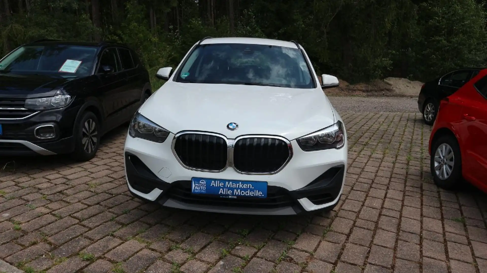 BMW X1 sDrive 18 i Advantage Blanc - 1