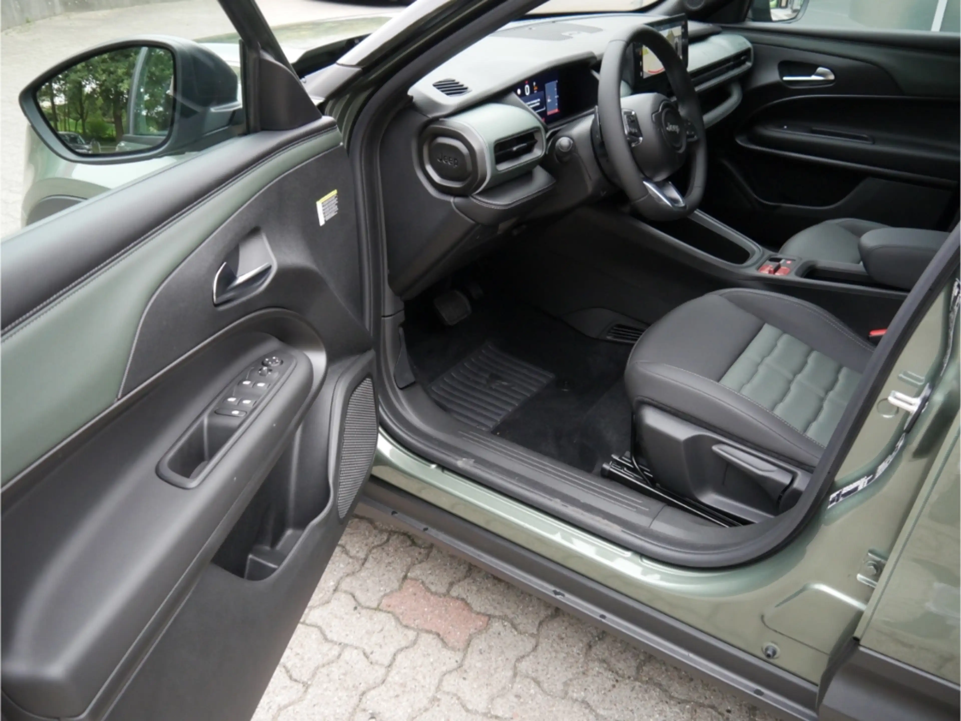 Jeep Avenger Overland Mild-Hybrid 4xe 0 % Finanzierung — photo 15