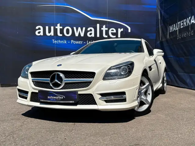 Mercedes-Benz SLK 200 AMG-BiXenon-Airscarf-Designo-Navi