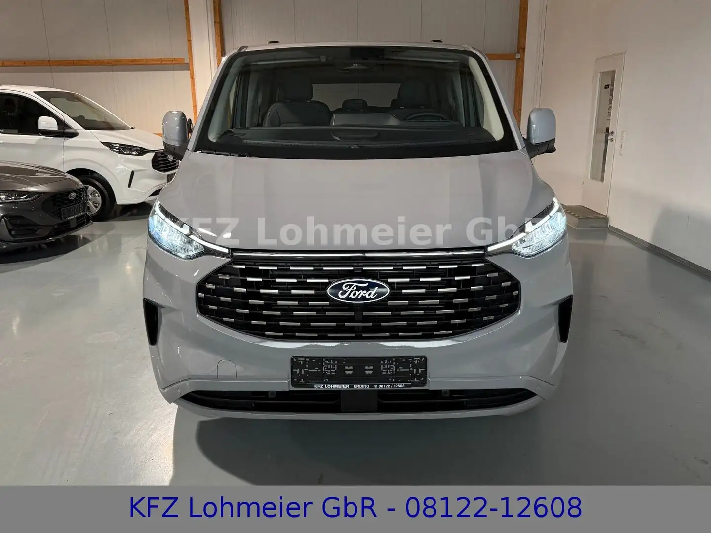 Ford Tourneo Custom 320 L1 Titanium X Exklusiv-Paket Grau - 2