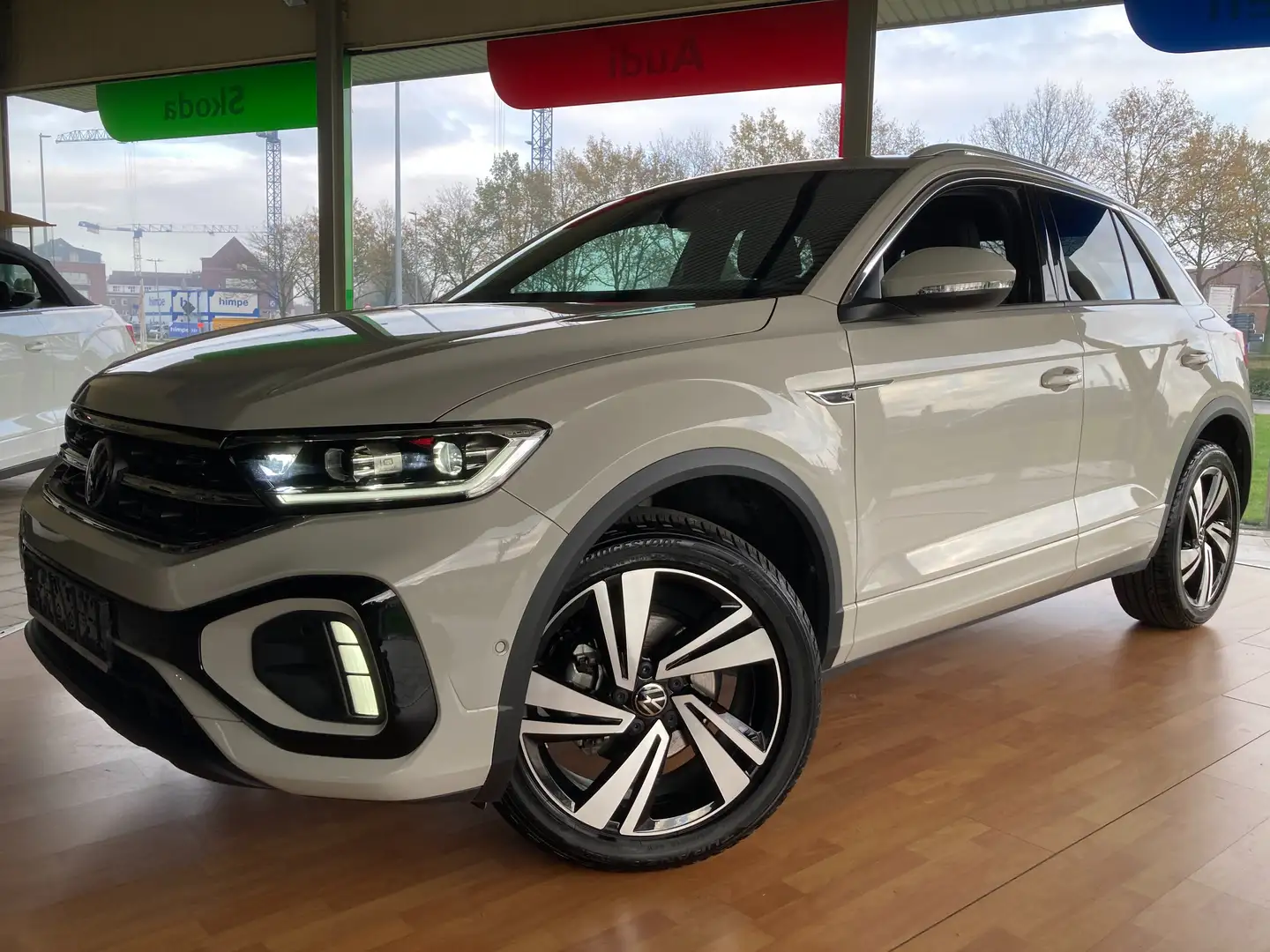 Volkswagen T-Roc 150TSI -R-LINE -AUTOMAAT -Airco -App -ACC -Camera Gris - 1