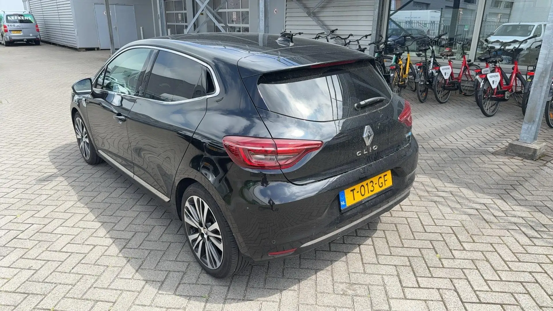 Renault Clio 1.6 E-Tech Hybrid 140 Initiale Paris | Apple Carpl Negro - 2