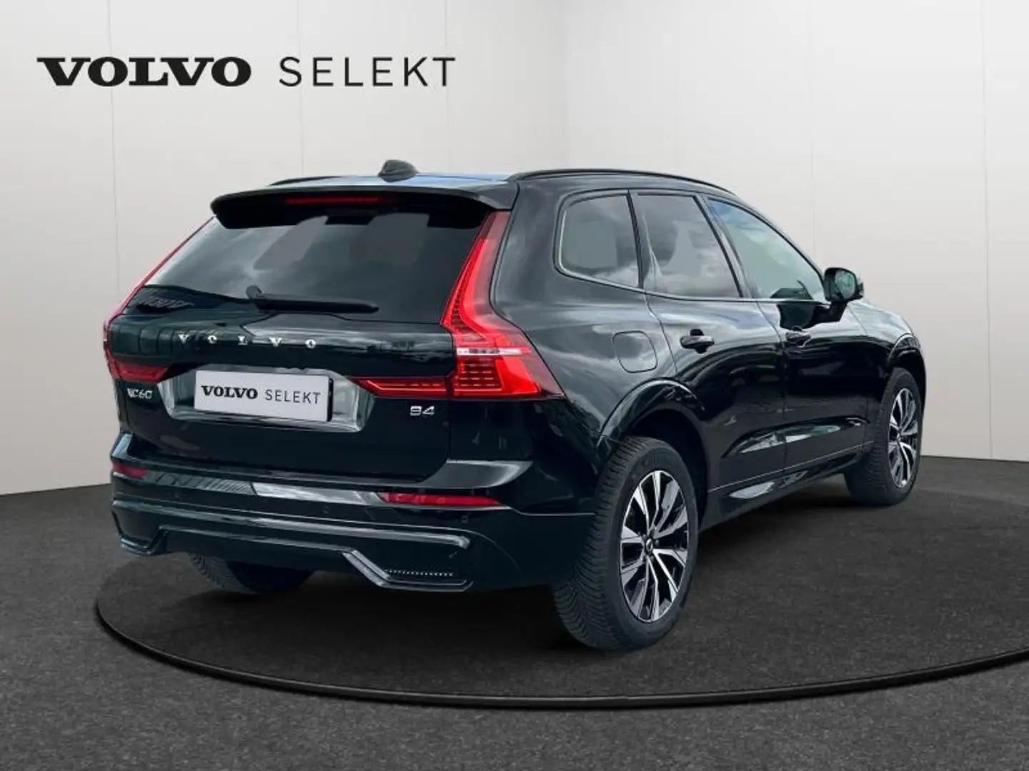 Volvo XC60 B4 Plus Dark / Diesel Noir - 2