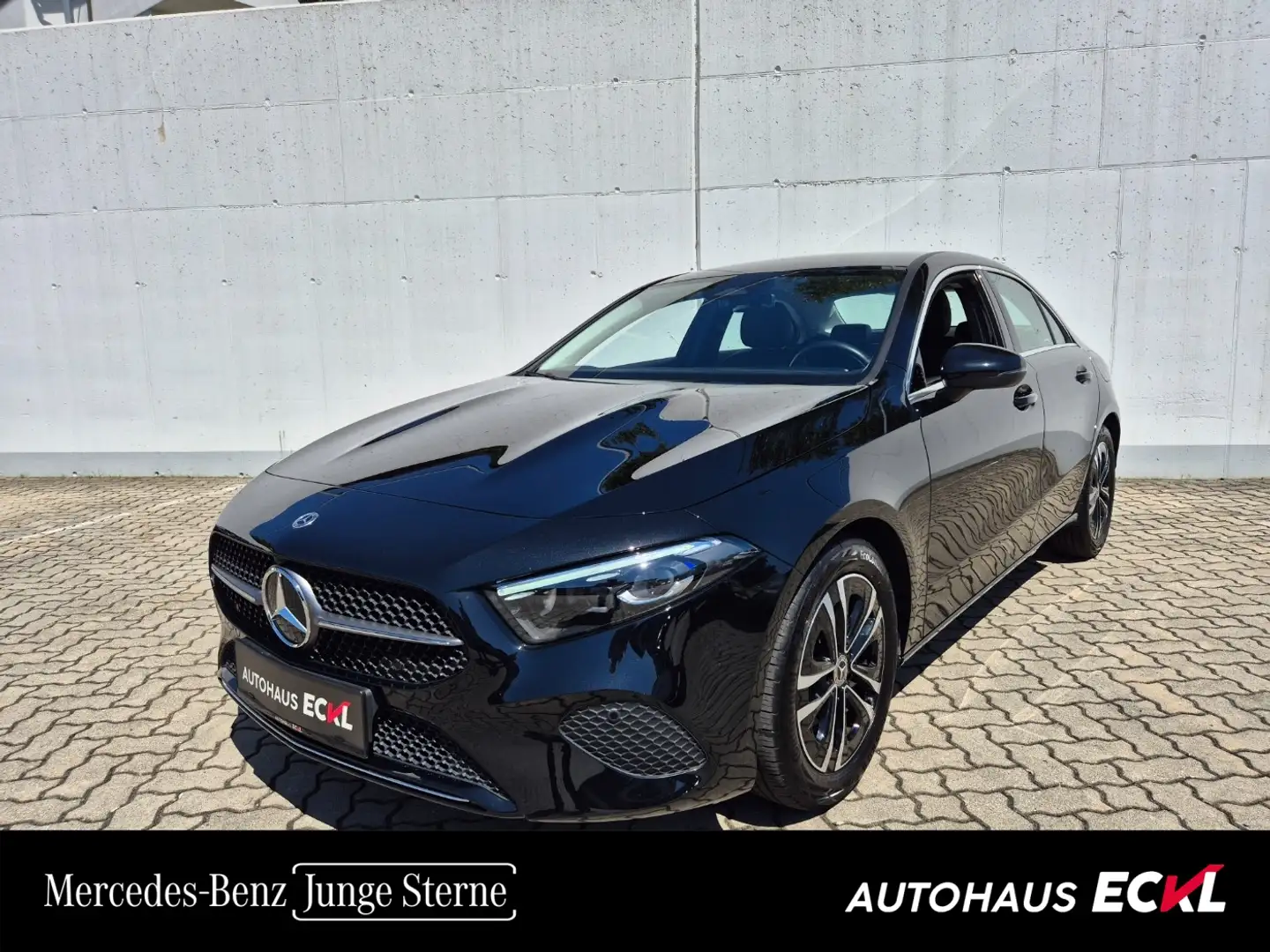 Mercedes-Benz A 180 Limousine Progressive SpurW Winterp. AHV Schwarz - 1