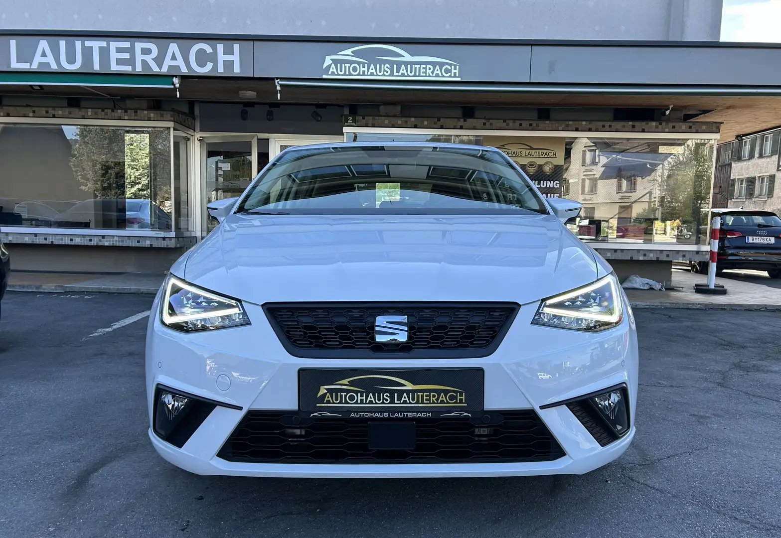 SEAT Ibiza 1,0 TSI Style *18.4000 KM *KAMERA *LED *APP *SHZ Weiß - 2