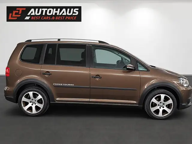 Volkswagen Touran view 5