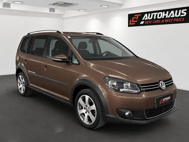 Volkswagen Touran view 4