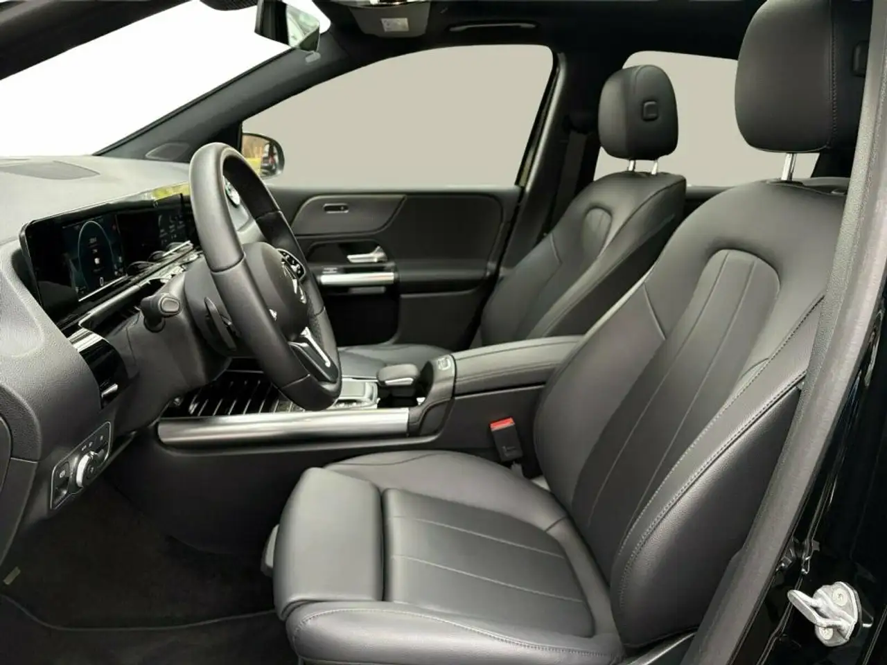 Mercedes-Benz B 250 e 360 AUT Kam. KlimaA LED LM Navi PDC Pano 12