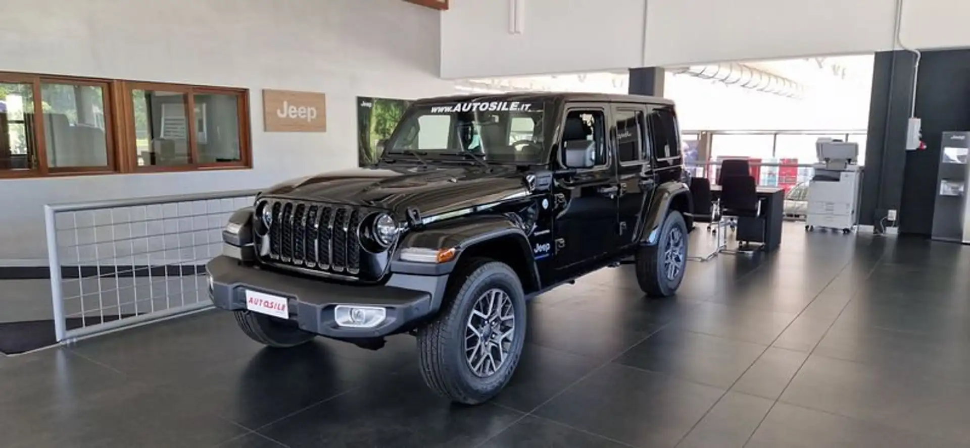 Jeep Wrangler Unlimited 2.0 PHEV ATX 4xe Sahara Black - 1