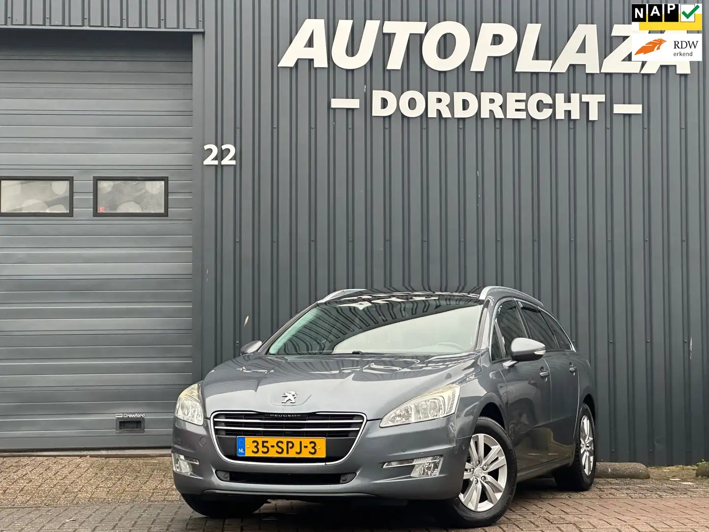 Peugeot 508 SW 1.6 THP Blue Lease Executive Panoramadak Grey - 1