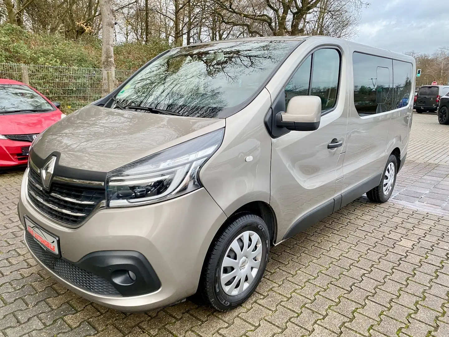 Renault Trafic Life / 1 A Zustand / Inspektion Neu Gold - 2
