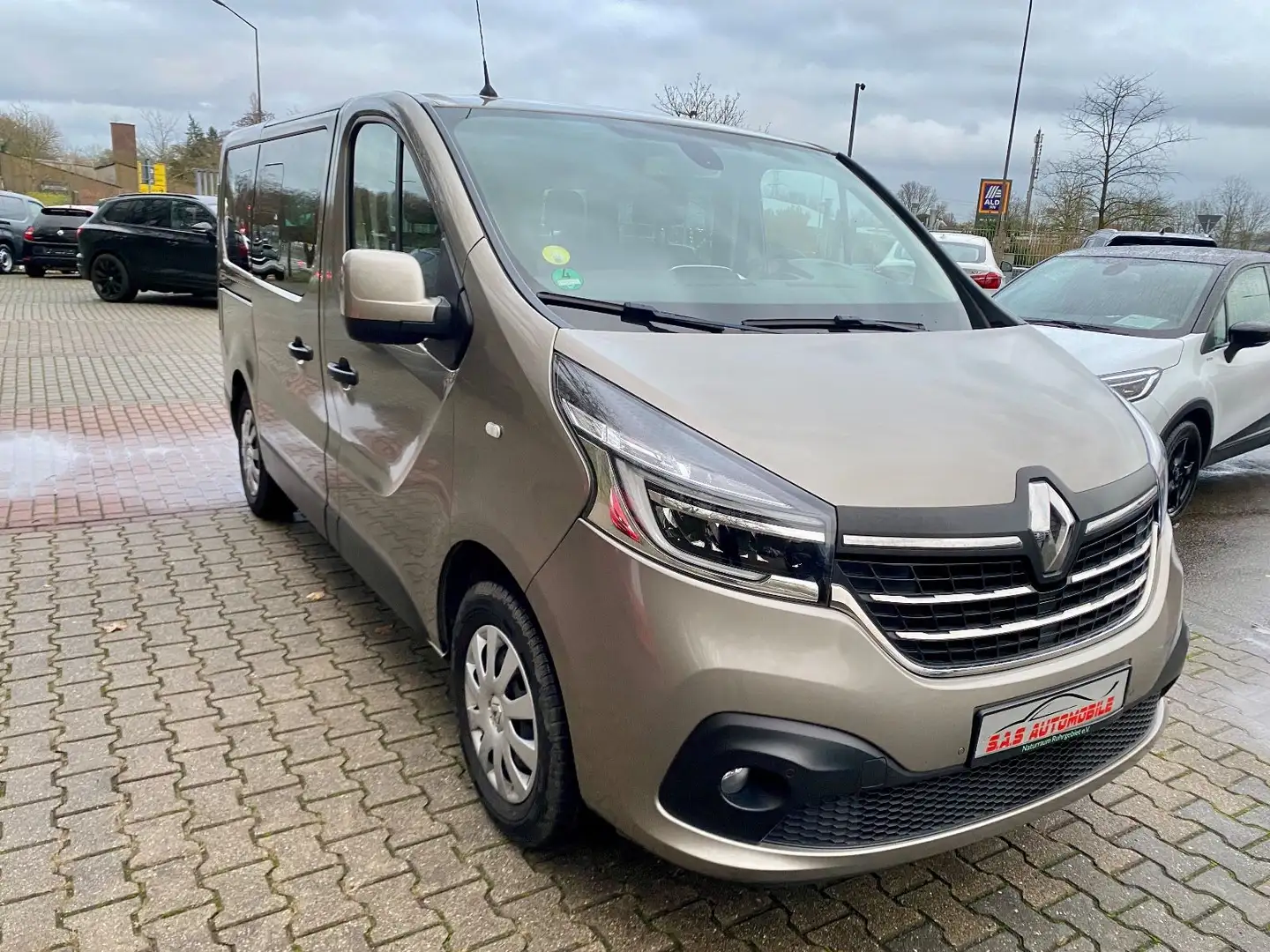 Renault Trafic Life / 1 A Zustand / Inspektion Neu Gold - 1