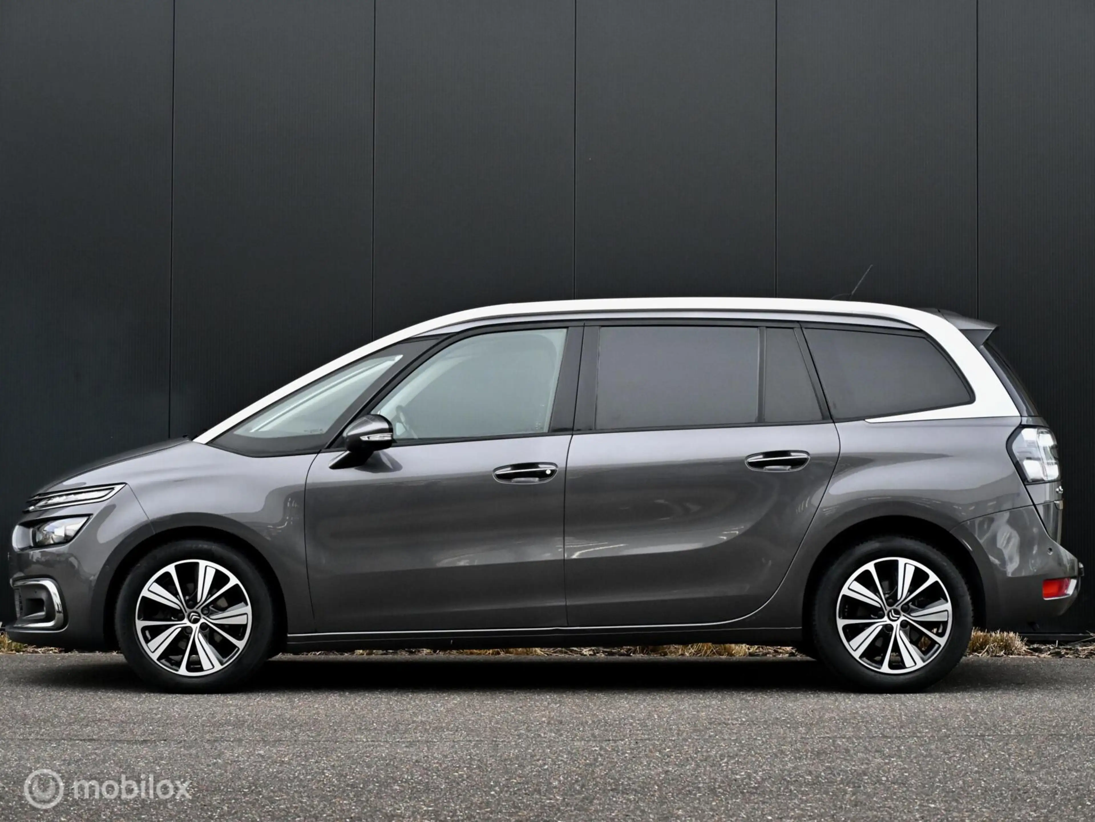 Citroen Grand C4 Picasso 1.2 PureTech Shine — photo 2