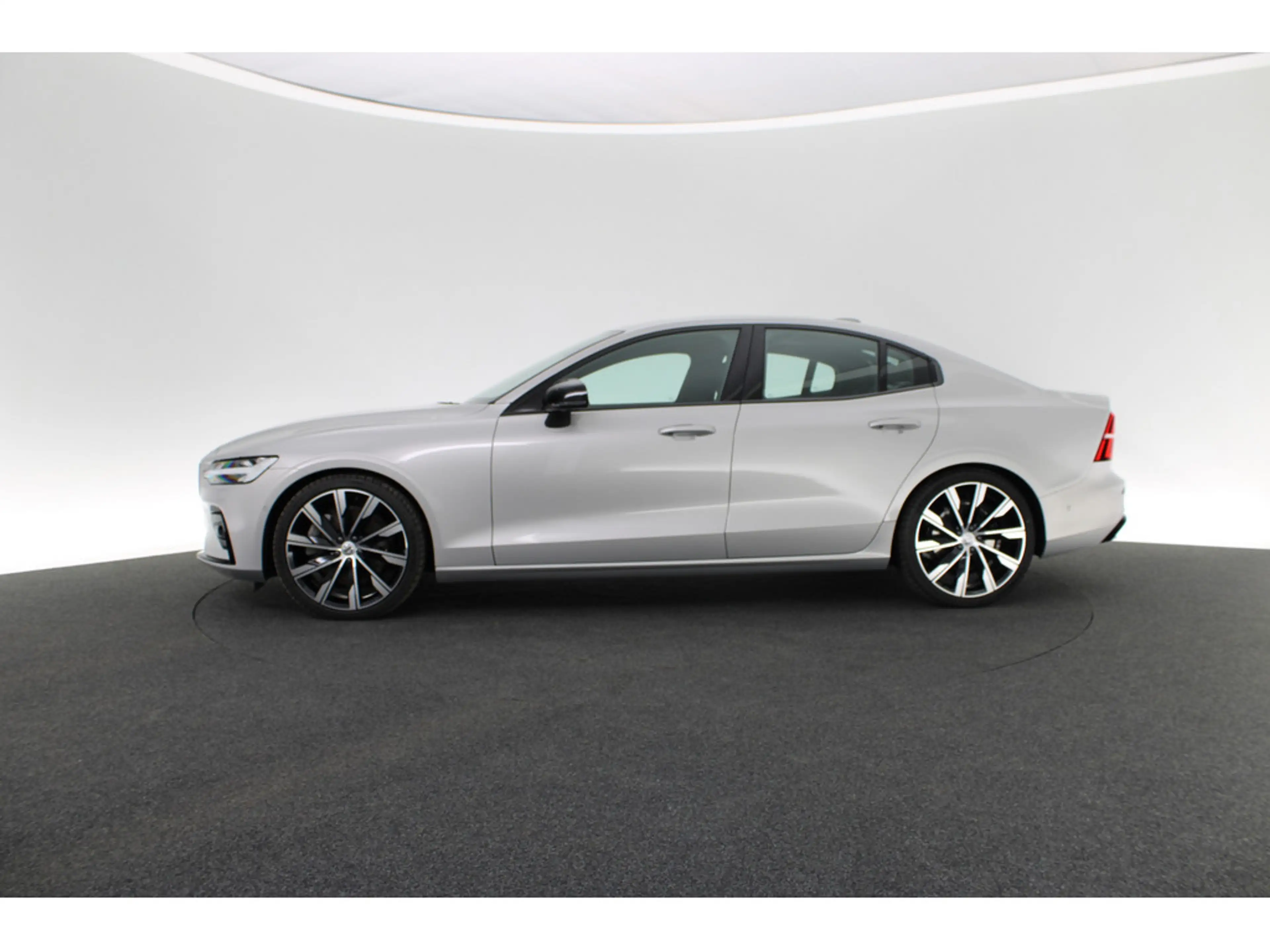 Volvo S60 2.0 Ultimate Dark AWD aus 1.Hand HUD LED — photo 2