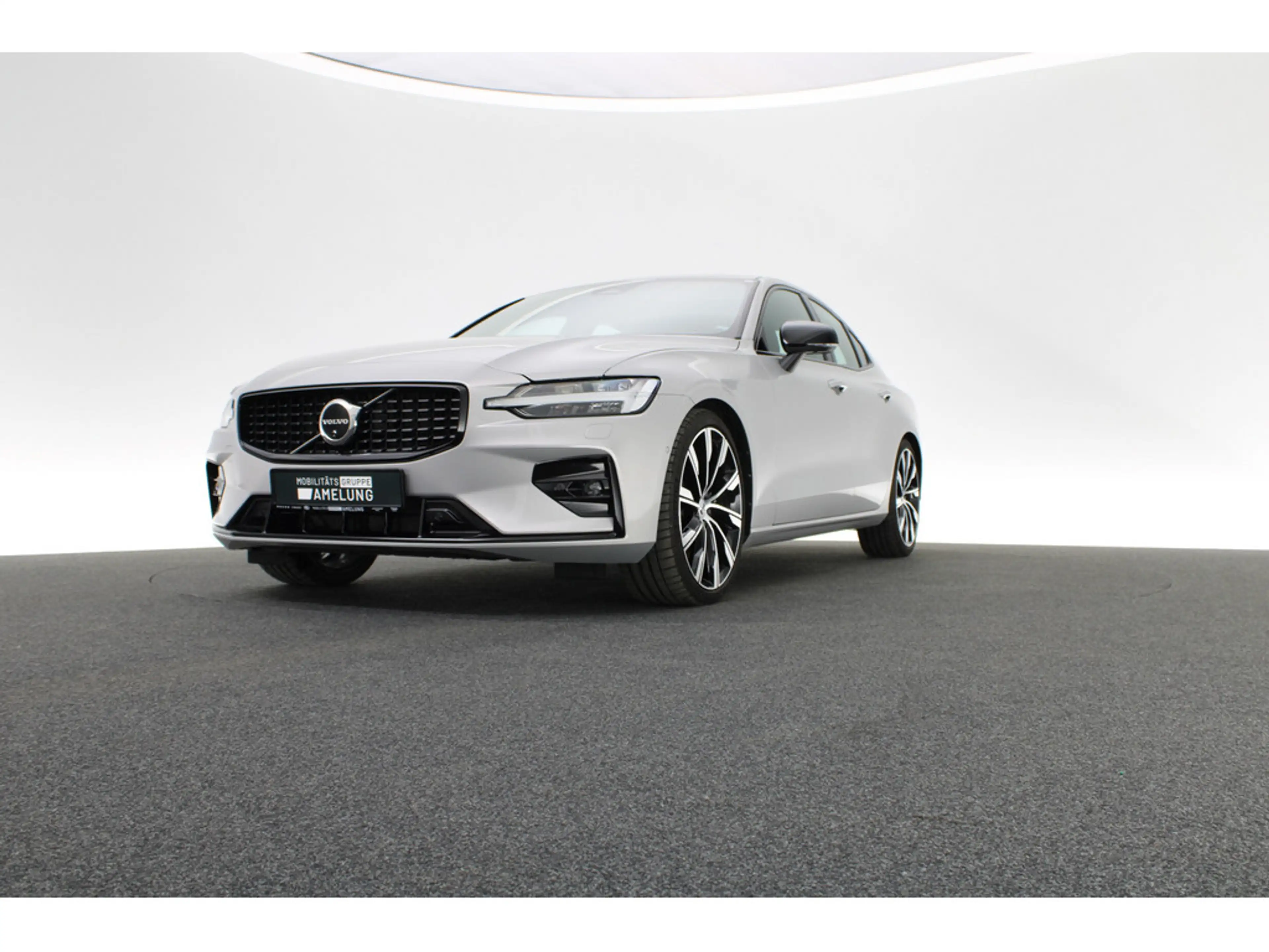 Volvo S60 2.0 Ultimate Dark AWD aus 1.Hand HUD LED — photo 12
