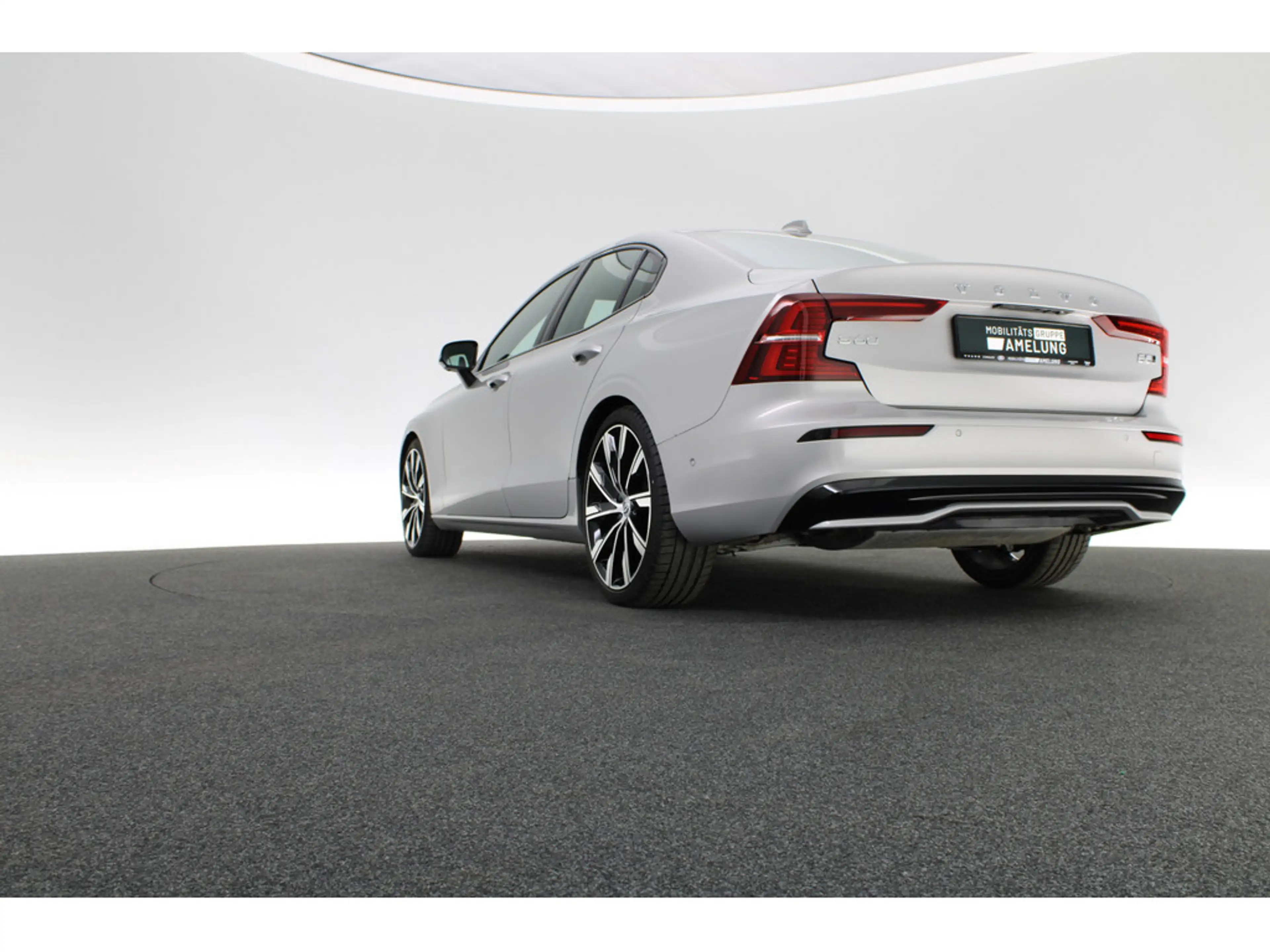Volvo S60 2.0 Ultimate Dark AWD aus 1.Hand HUD LED — photo 13