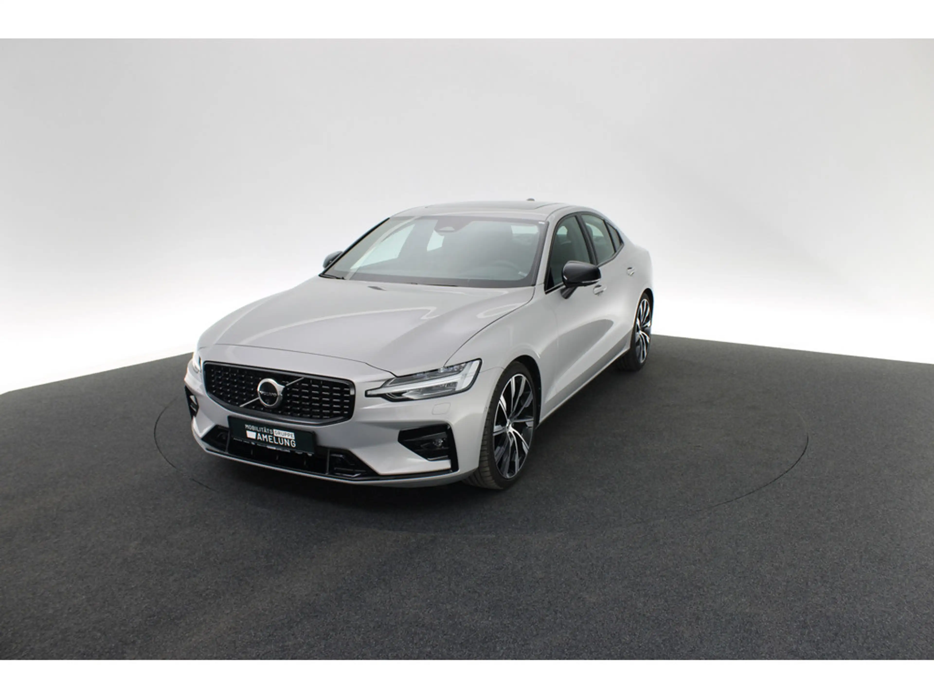 Volvo S60 2.0 Ultimate Dark AWD aus 1.Hand HUD LED — photo 14