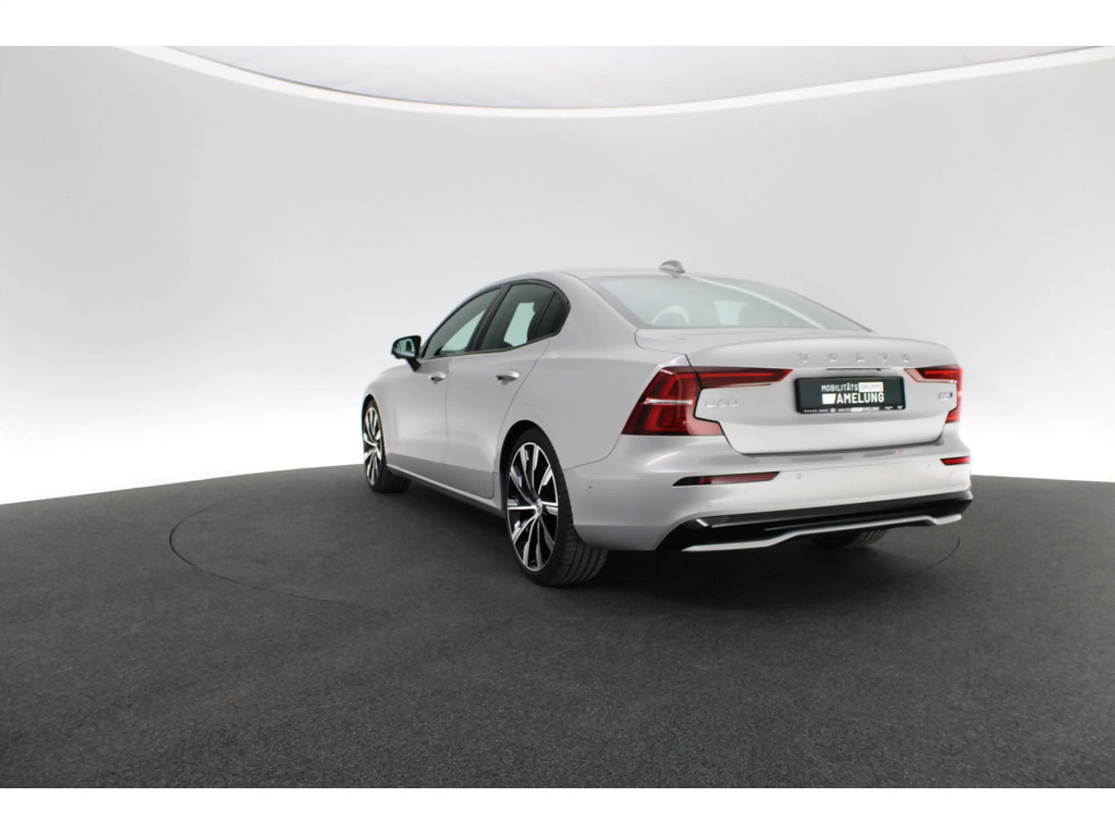 Volvo S60 2.0 Ultimate Dark AWD aus 1.Hand HUD LED — photo 3