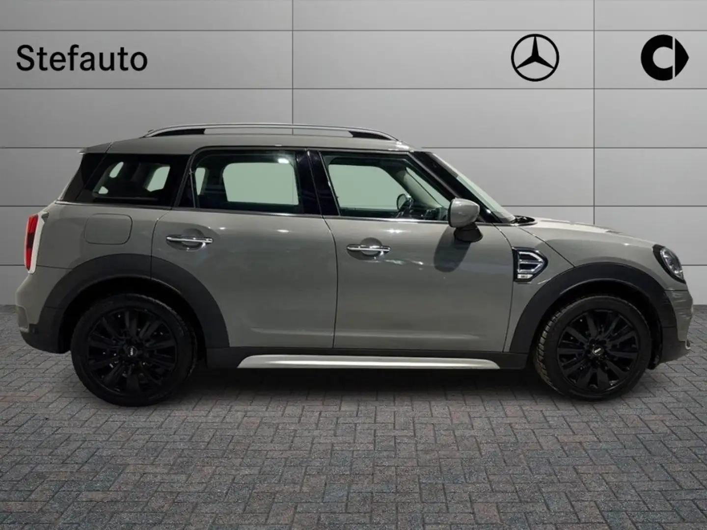 MINI One D Countryman 1.5 Business Šedá - 2