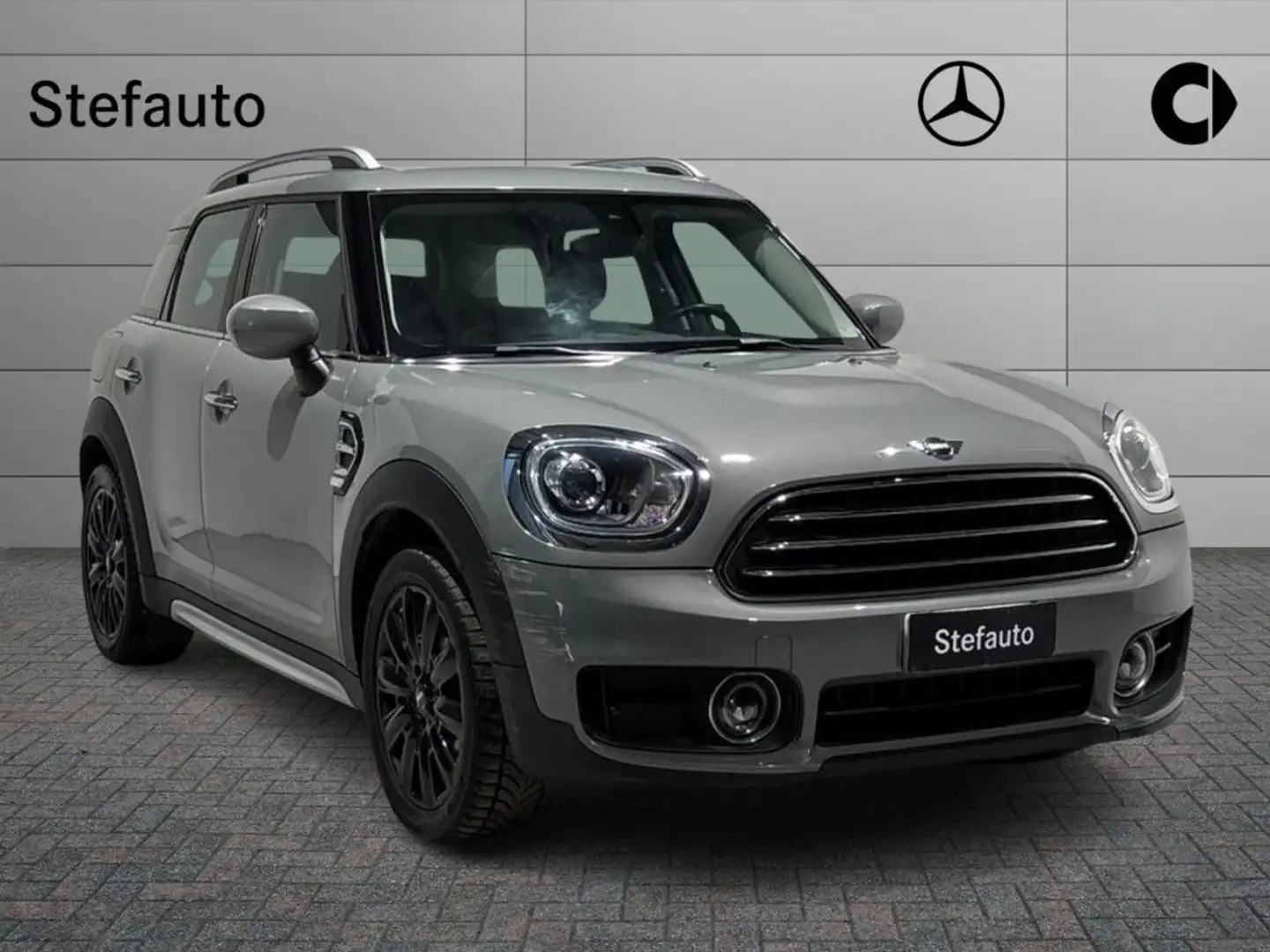 MINI One D Countryman 1.5 Business Šedá - 1