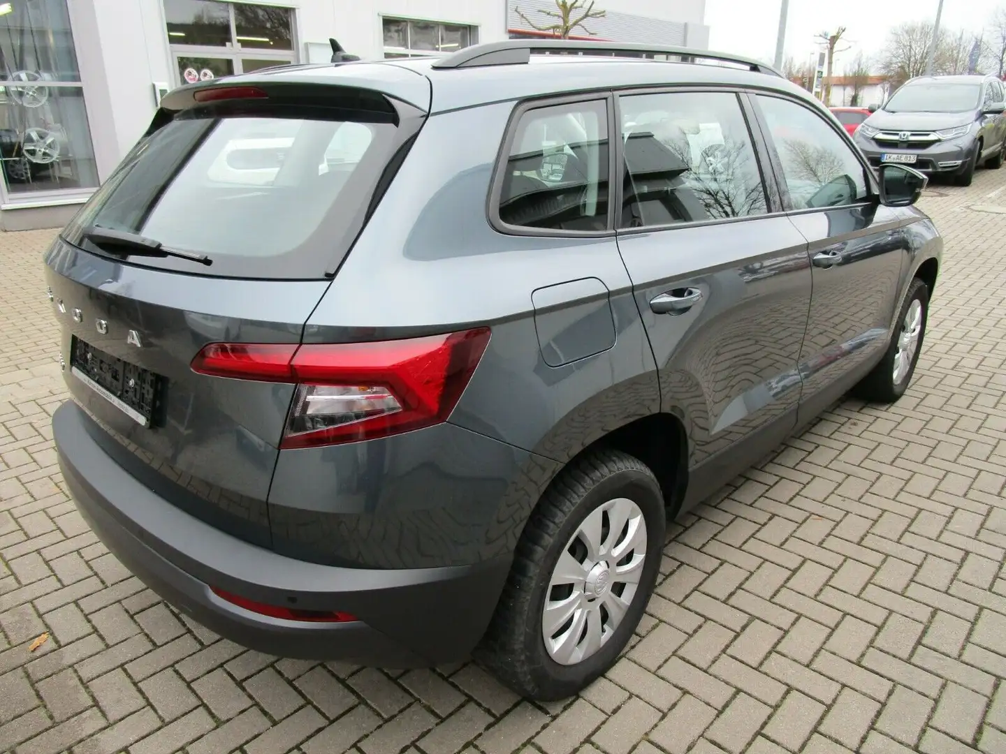 Skoda Karoq Active+WR Grau - 2