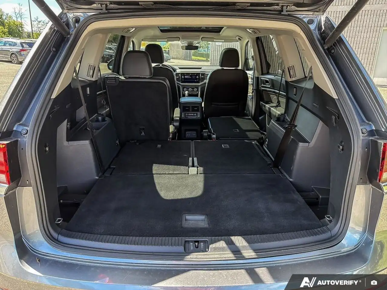 Volkswagen Atlas снимка Volkswagen Atlas