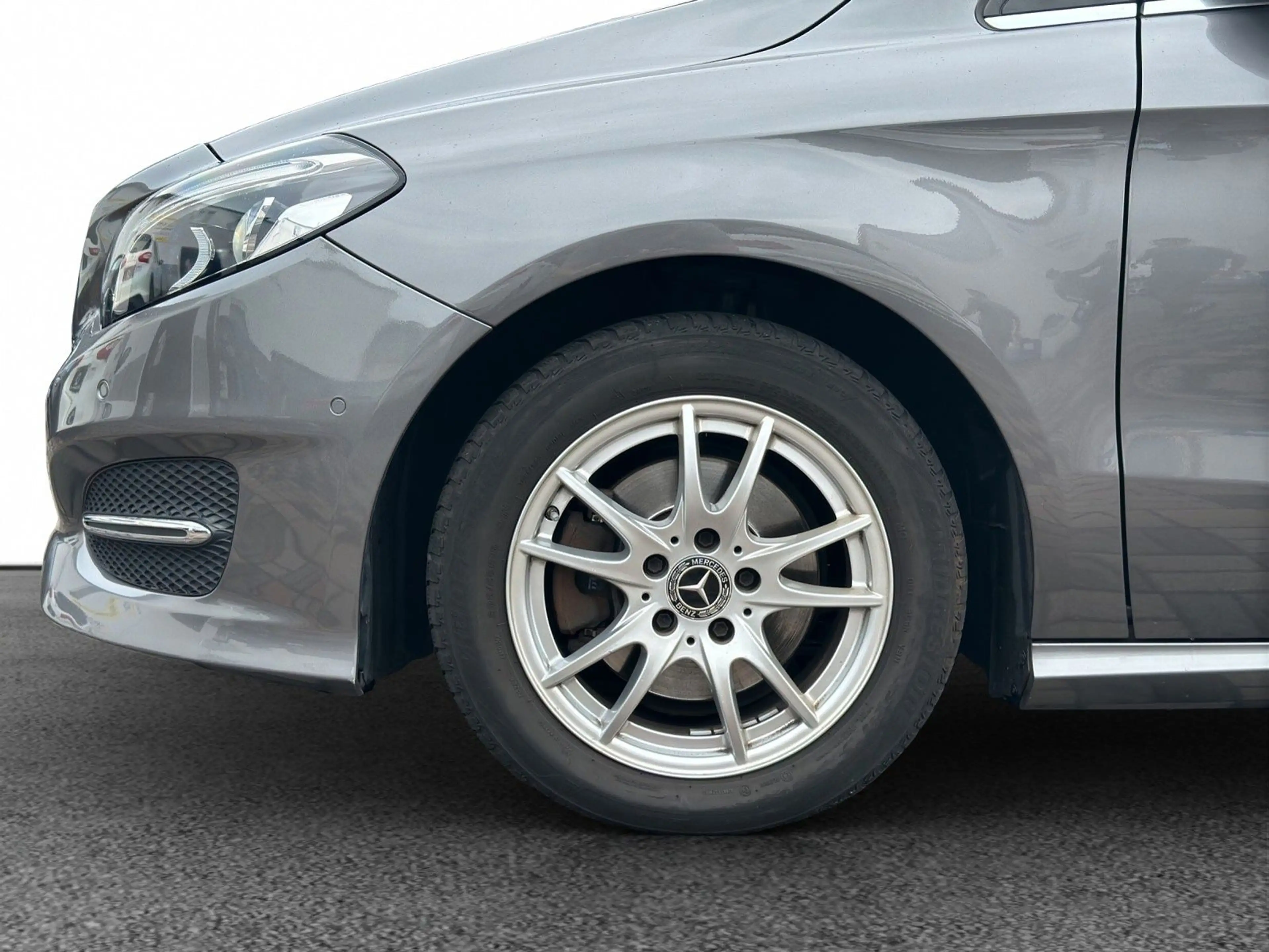 Mercedes-Benz B 200 Urban+Kamera+Navi+ — photo 14