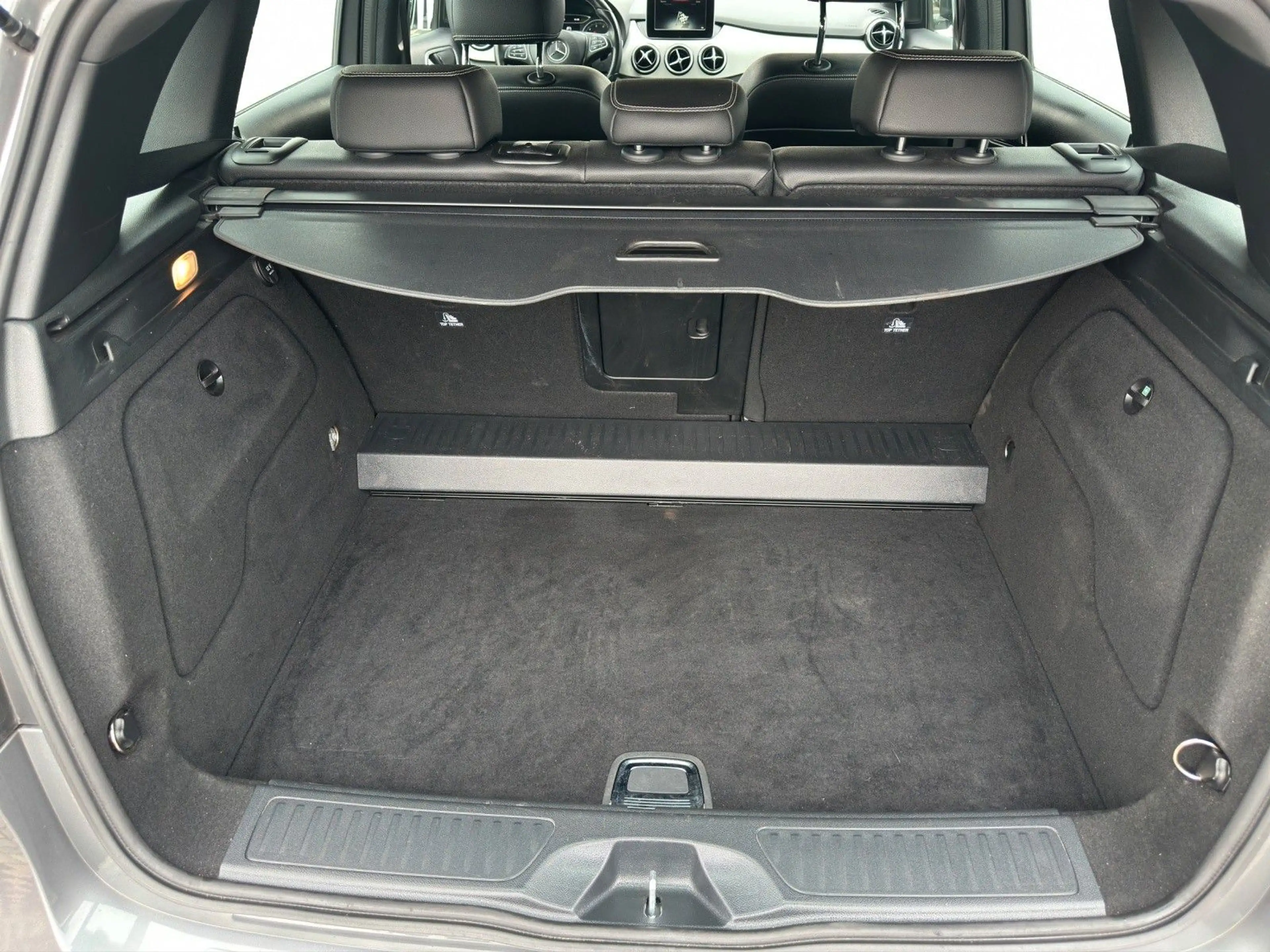 Mercedes-Benz B 200 Urban+Kamera+Navi+ — photo 15