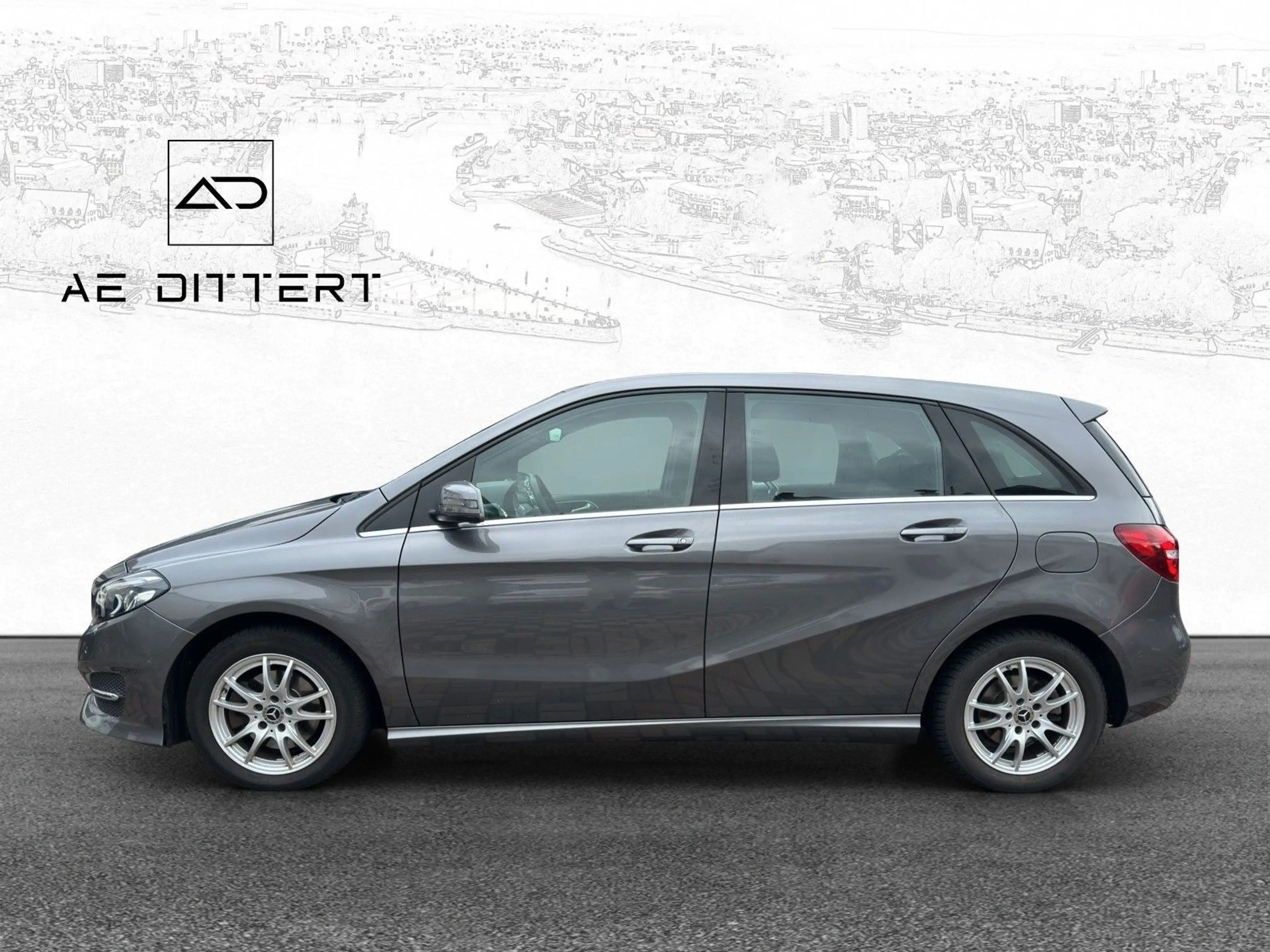 Mercedes-Benz B 200 Urban+Kamera+Navi+ — photo 6