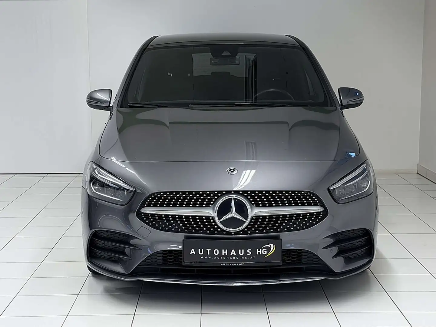 Mercedes-Benz B 180 Aut. AMG-LINE*1.BESITZ*LED*TOT-WINKEL*R-KAMERA* Grau - 2