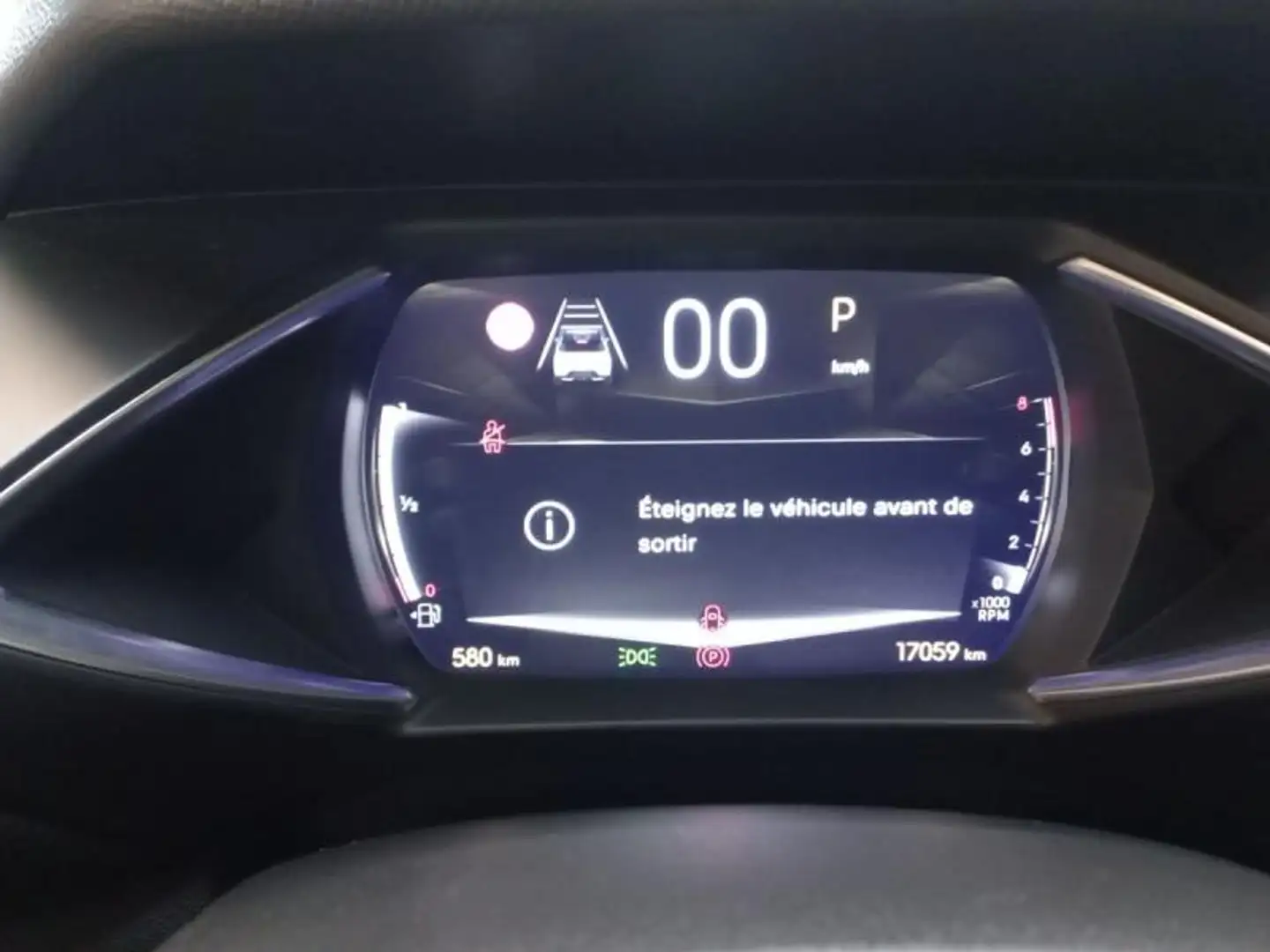 DS Automobiles DS 3 BlueHDi 130ch Rivoli Automatique Blanc - 2