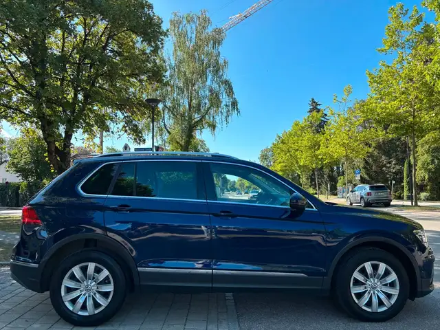 Volkswagen Tiguan view 6