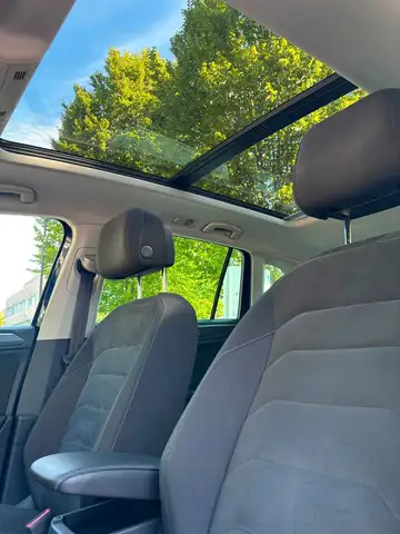 Volkswagen Tiguan view 24