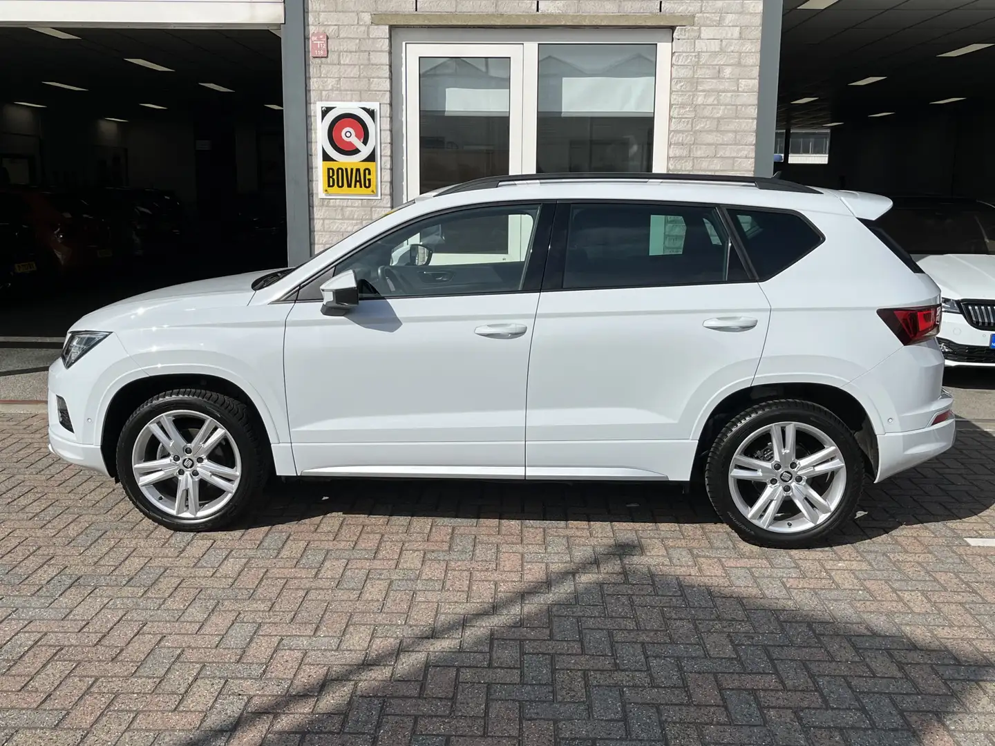 SEAT Ateca 1.5 TSI FR Business Intense / AUTOMAAT/ PARK. SENS Wit - 2