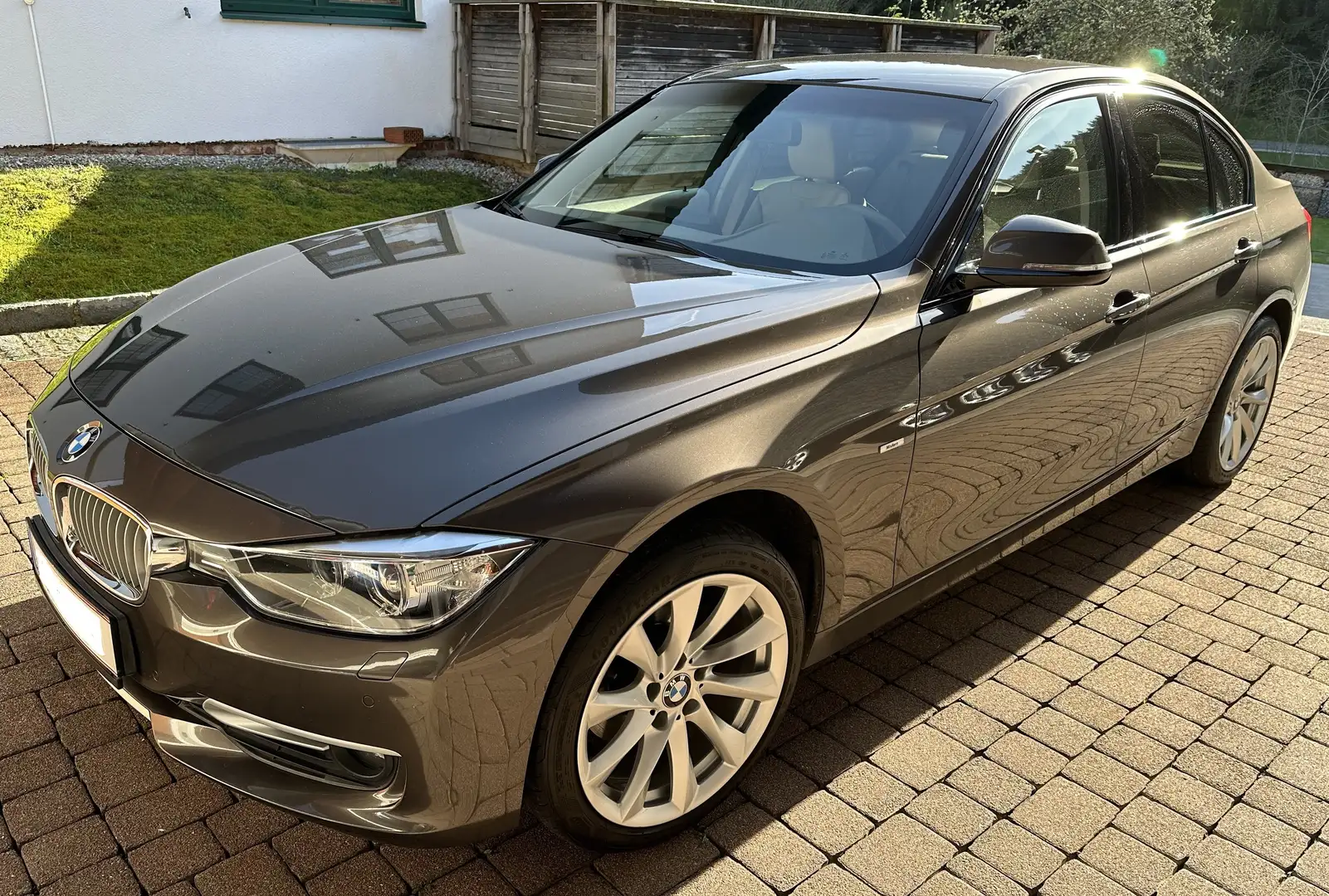 BMW 320 320d Brown - 1