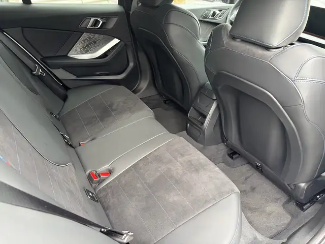 BMW 1 Series view 21