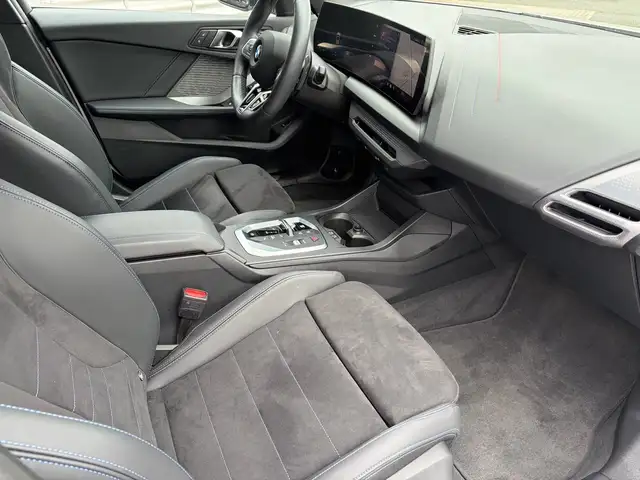 BMW 1 Series view 17