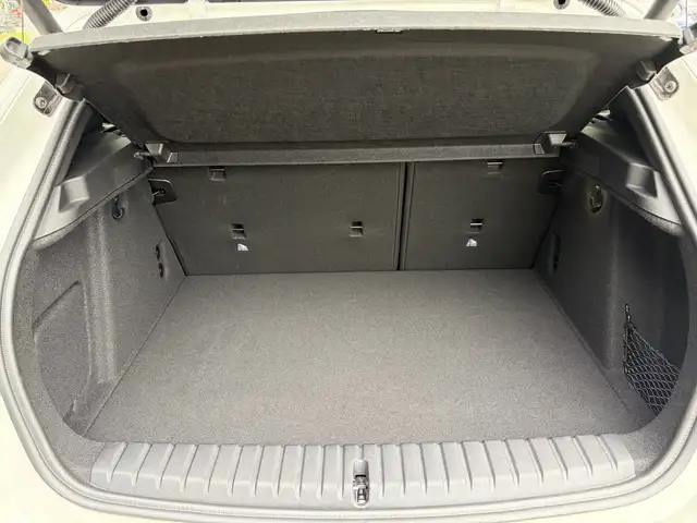 BMW 1 Series view 24