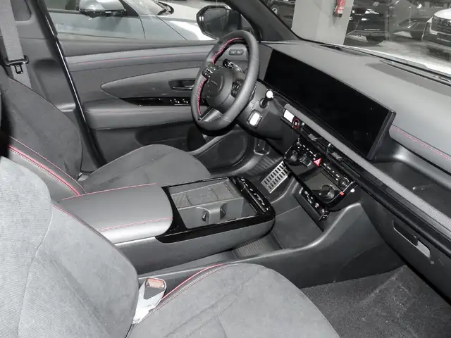 Hyundai Tucson view 4