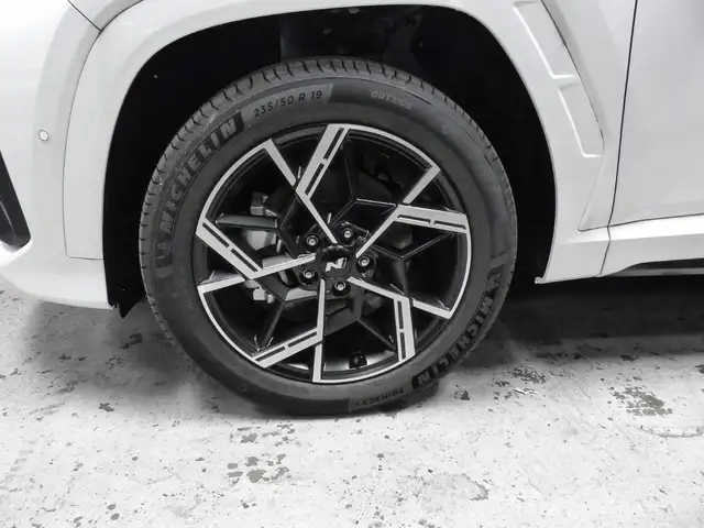 Hyundai Tucson view 3