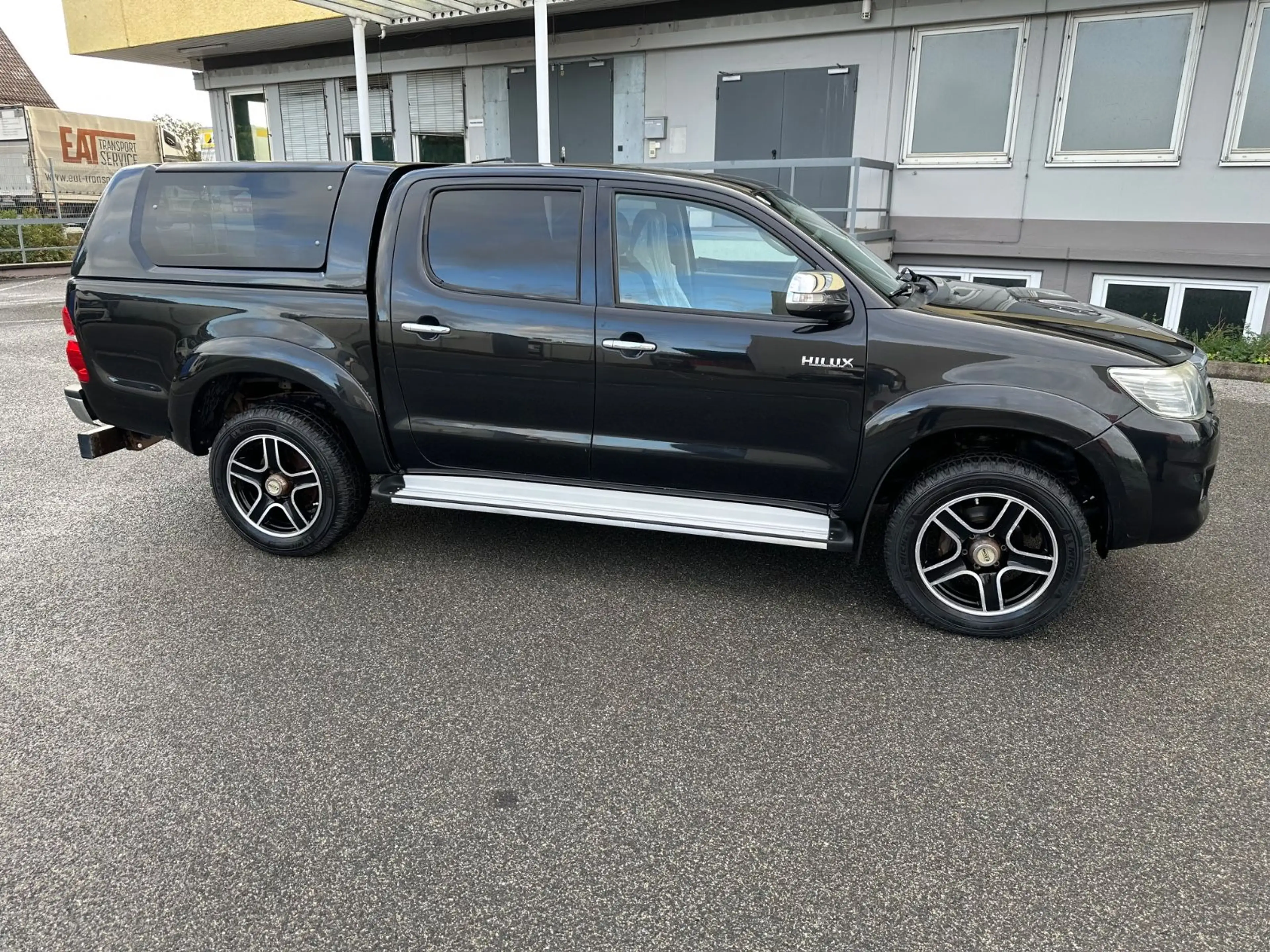 Toyota Hilux — photo 8
