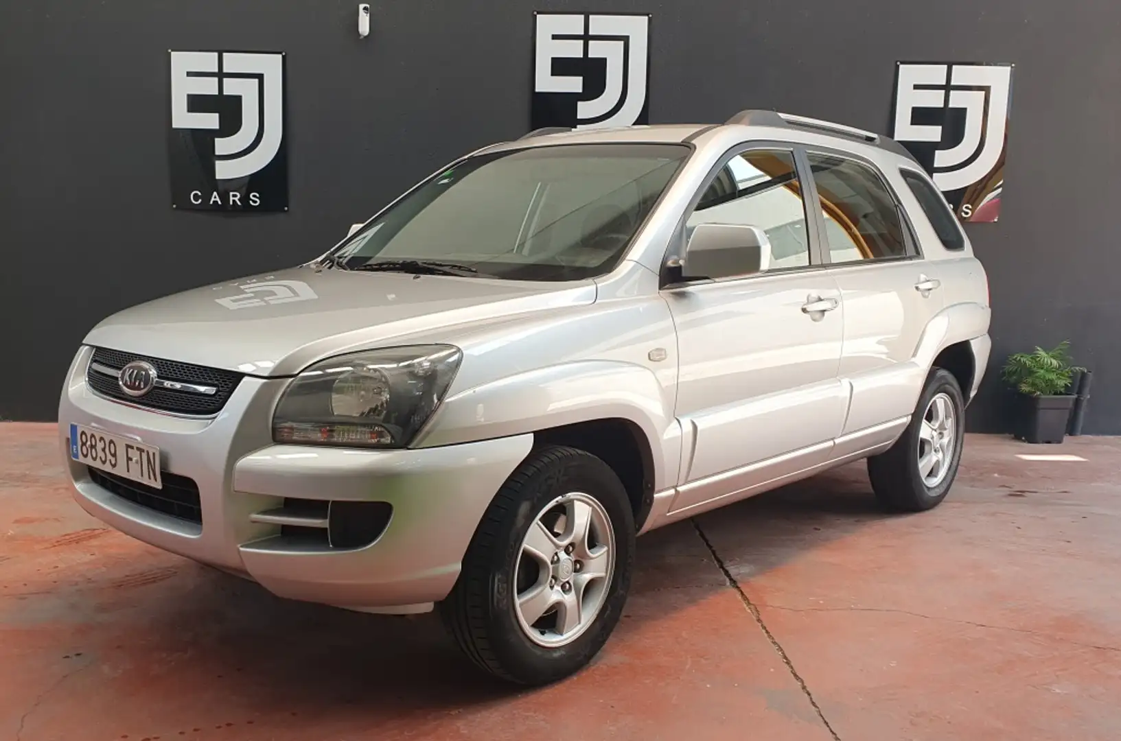 Kia Sportage 2.0 Concept Gris - 1