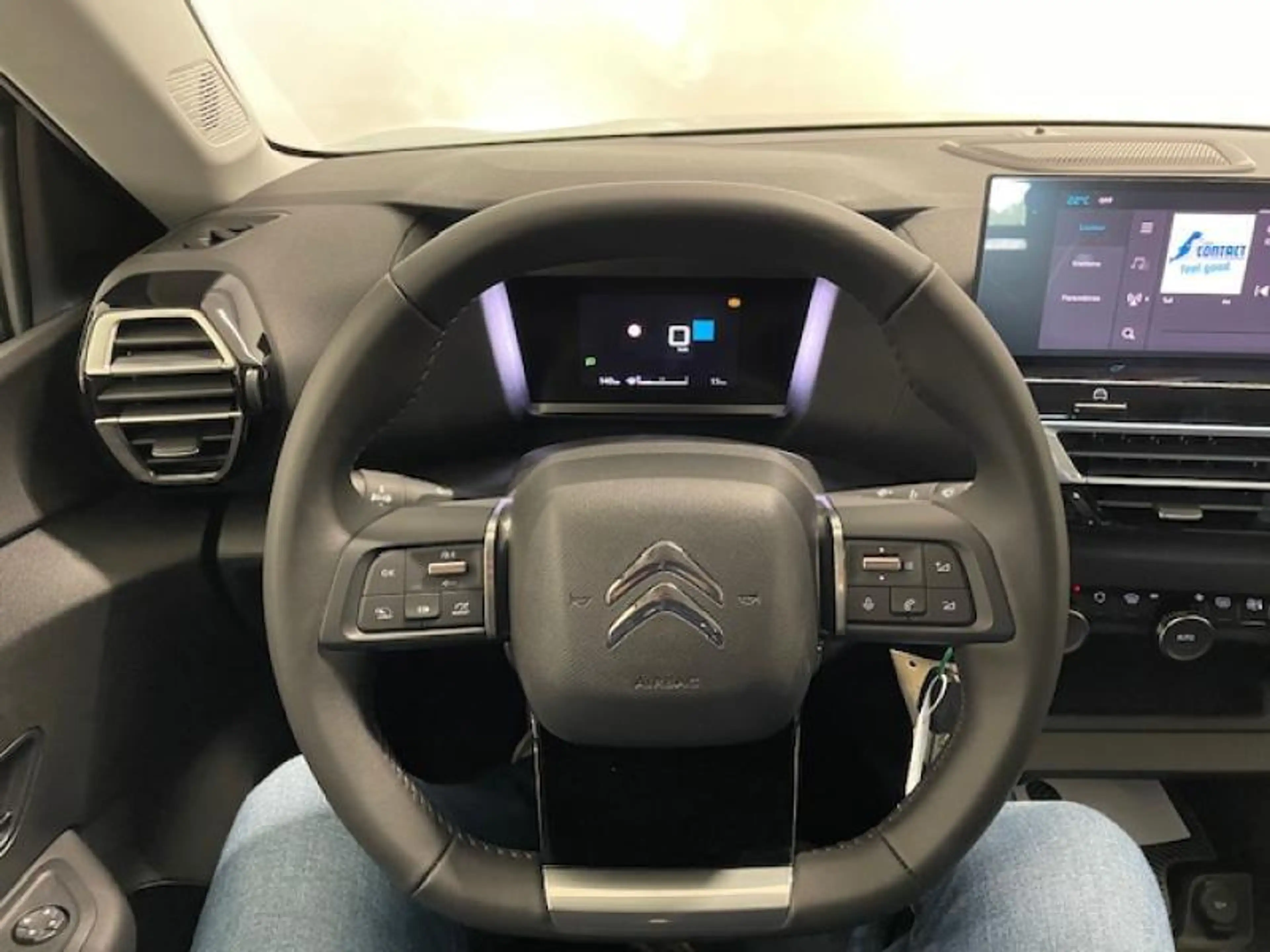 Citroen C4 PLUS — photo 13