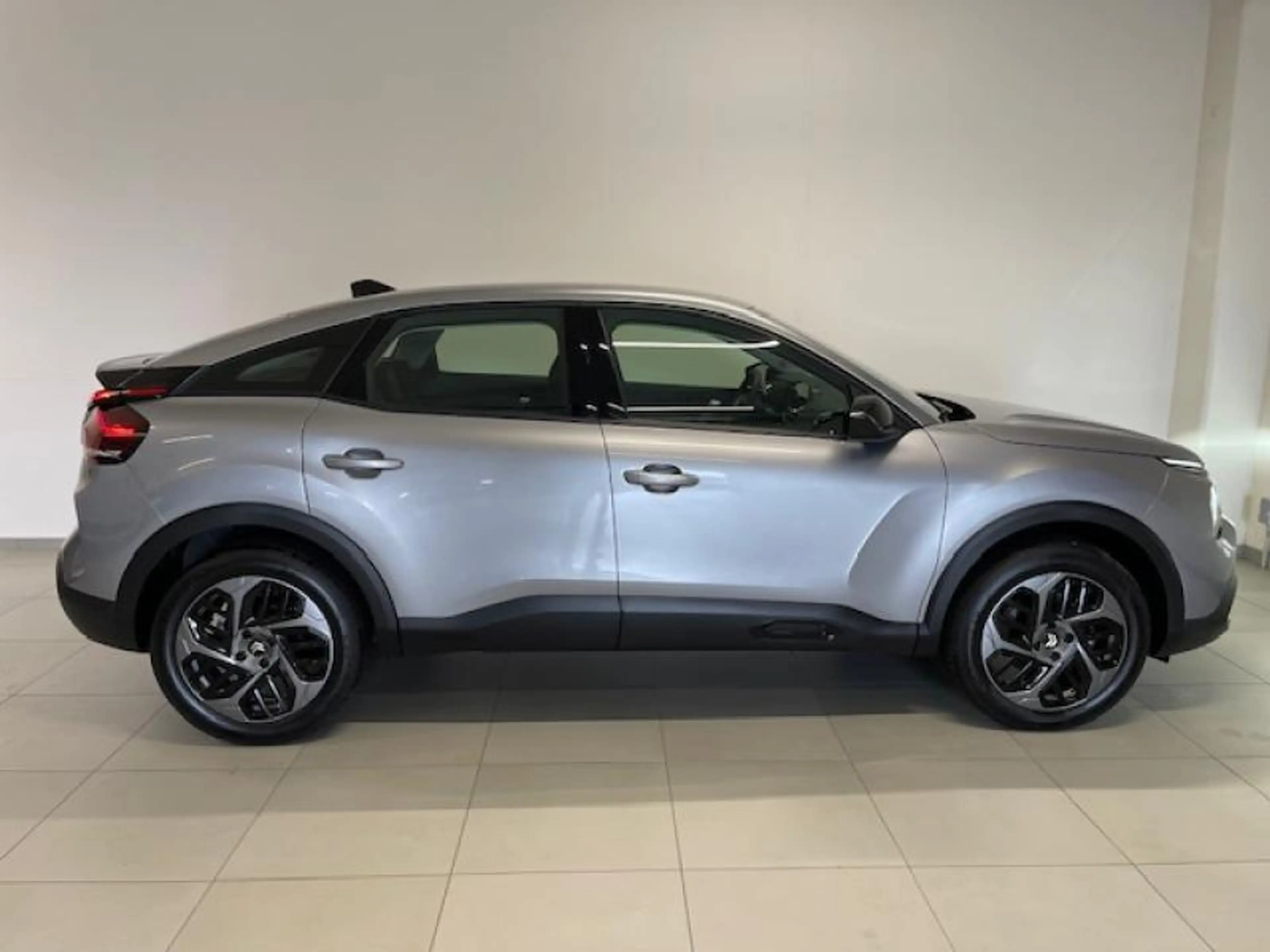 Citroen C4 PLUS — photo 6
