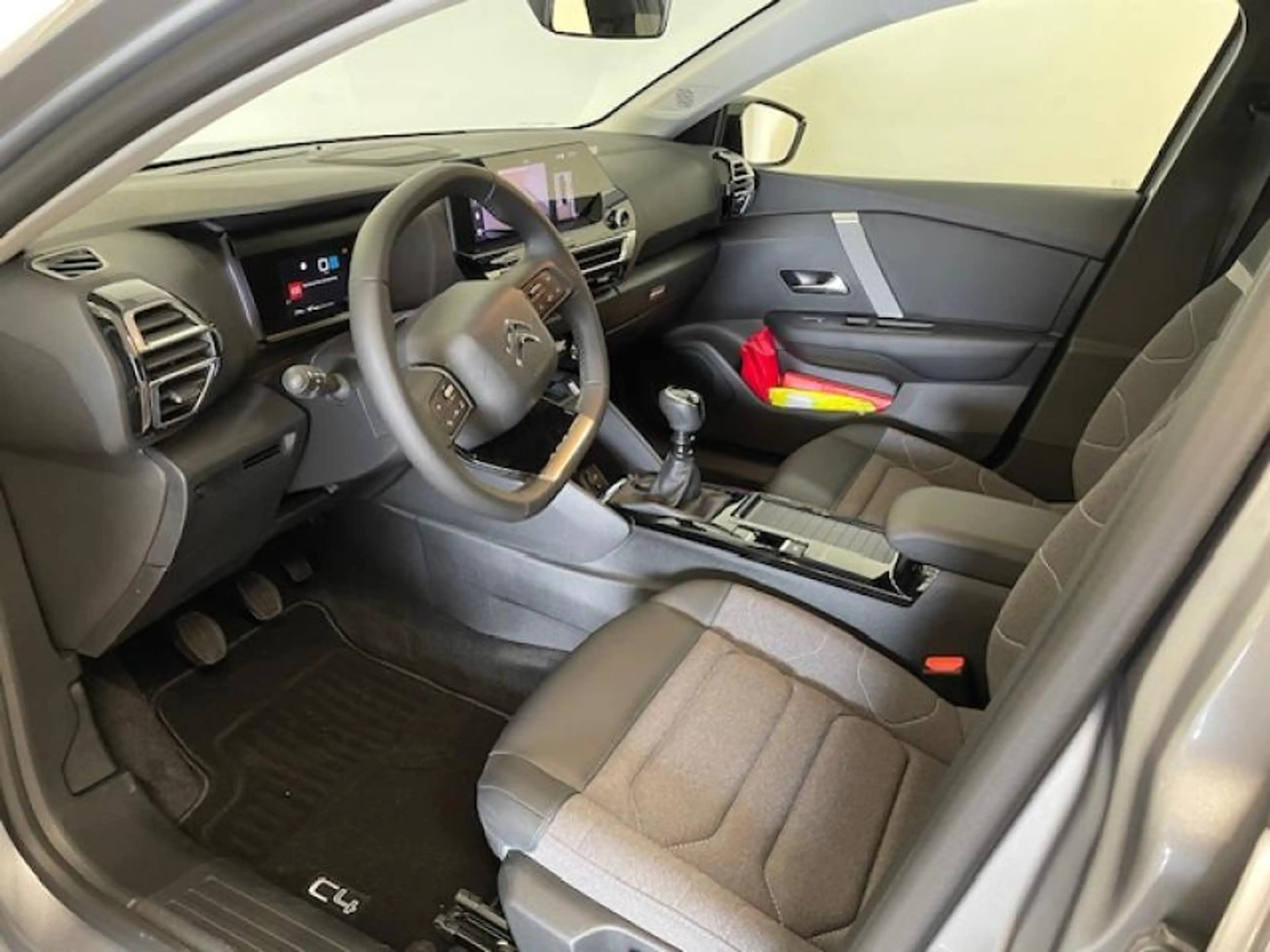 Citroen C4 PLUS — photo 10