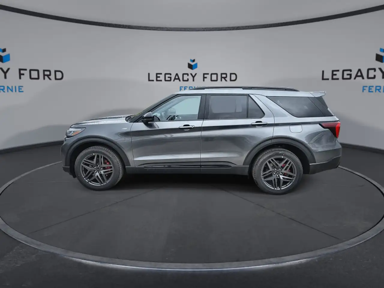 Ford Explorer photo Ford Explorer