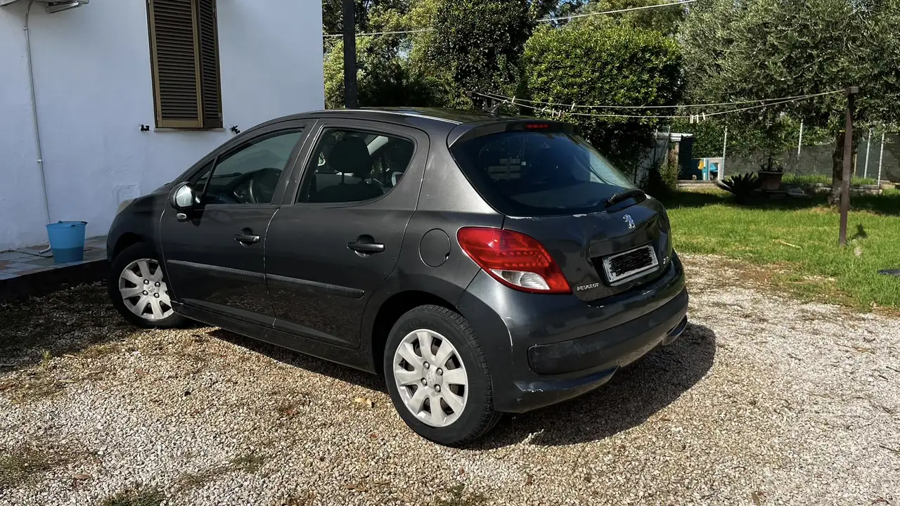 Peugeot 207